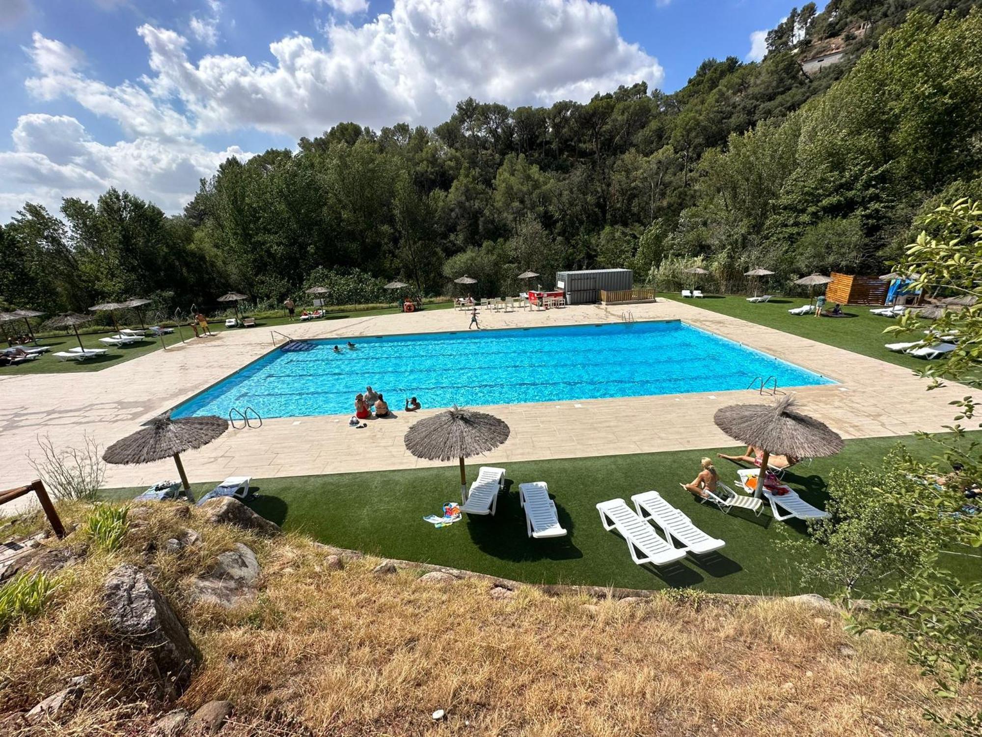 Camping El Pasqualet Hotel Caldes De Montbui Buitenkant foto